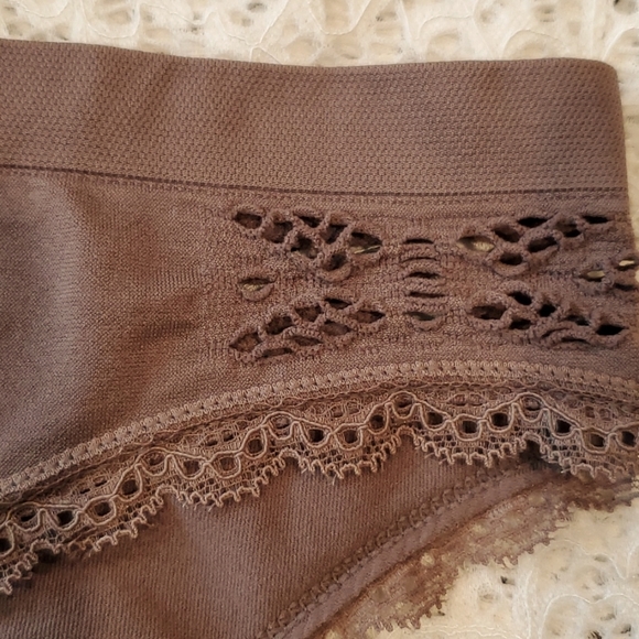 Victoria secret hiphugger underwear - Picture 2 of 9